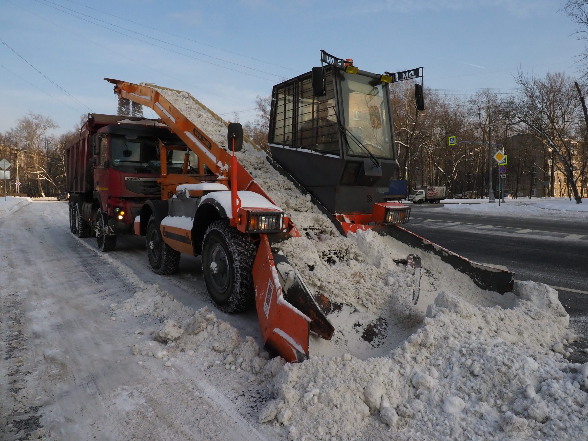 Коммунальные службы ВАО приступили к работе в усиленном режиме