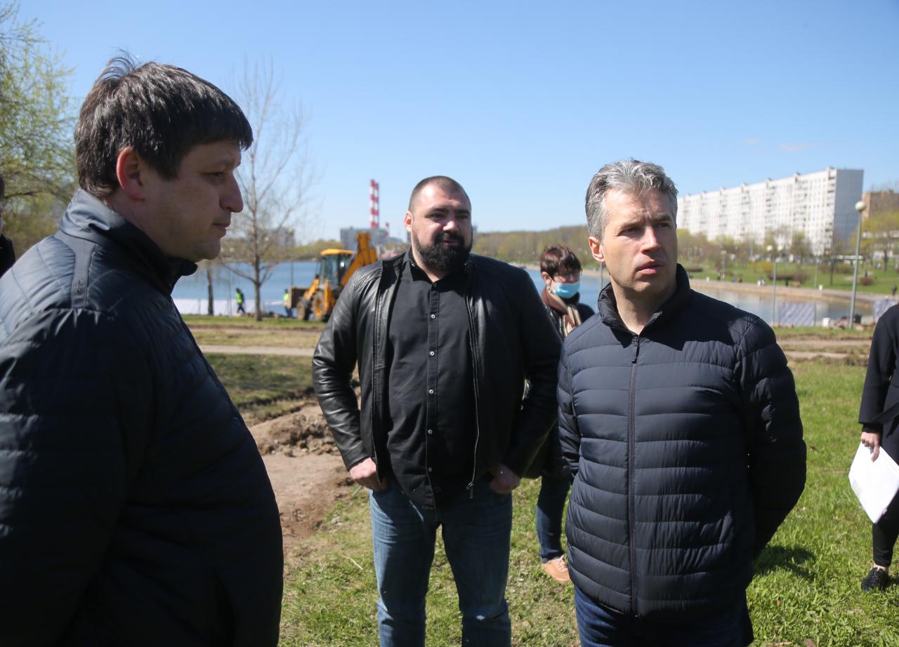 В сквере у Гольяновского пруда началось масштабное благоустройство