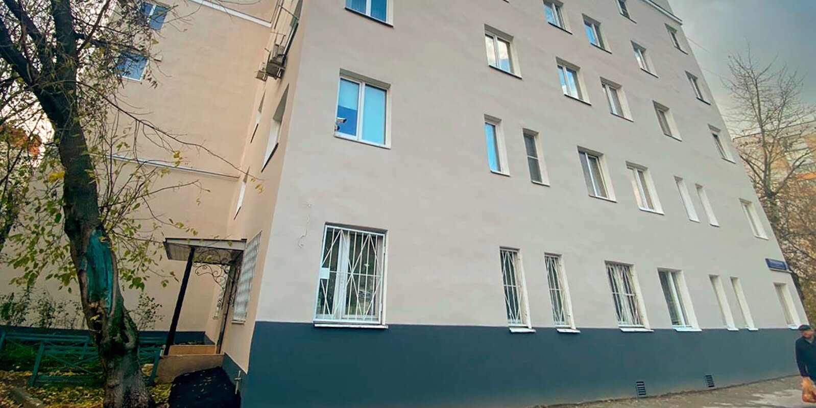 В Сокольниках подходит к концу ремонт дома с изображением Гастелло