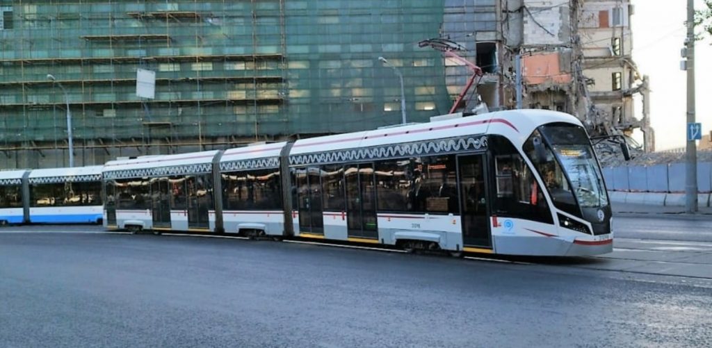 Трамваи №2 и 13 временно изменили маршруты из-за ремонта на Открытом шоссе