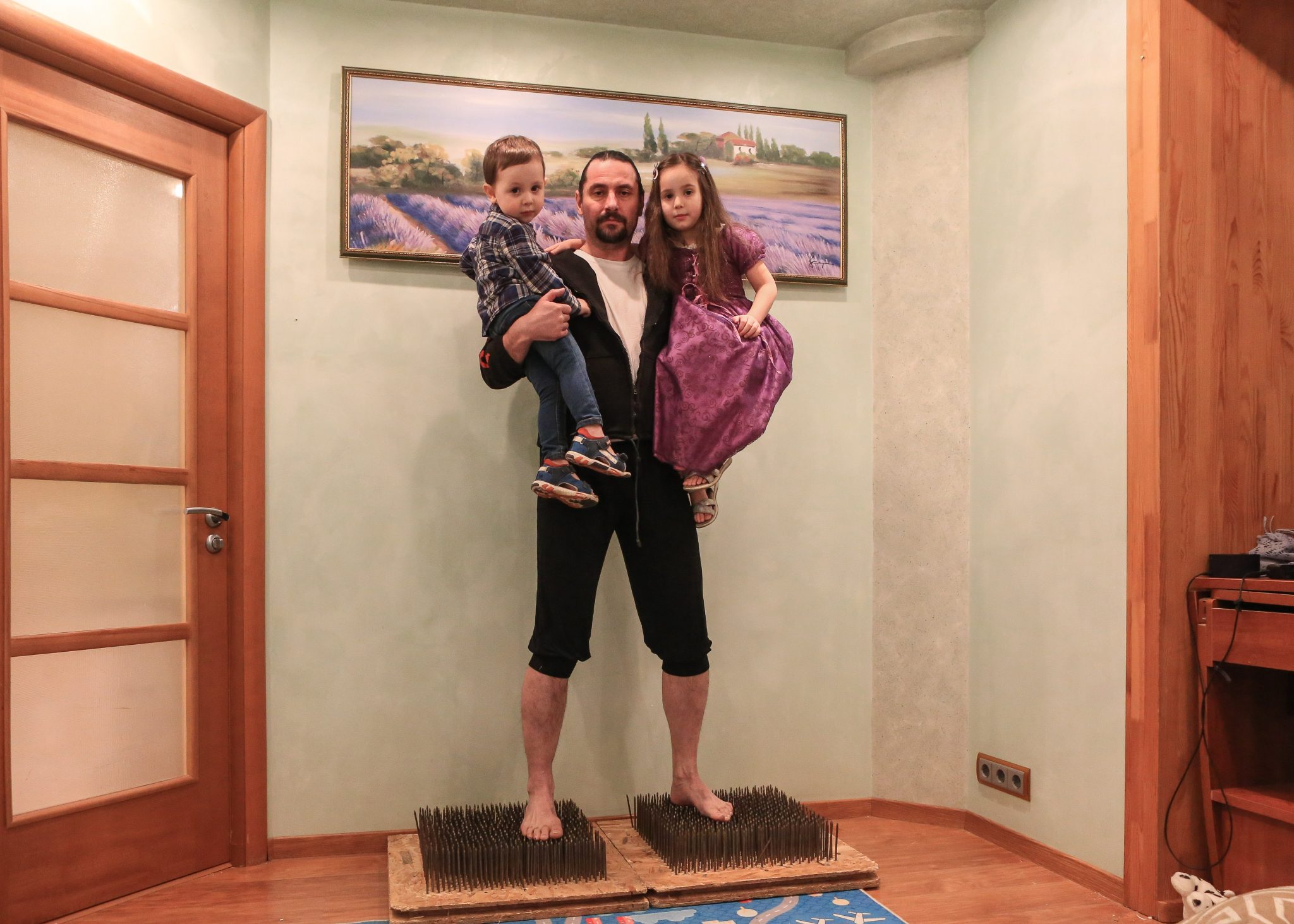 Йог-экстремал Петар Ацинов переехал из Софии в Измайлово ради любимой