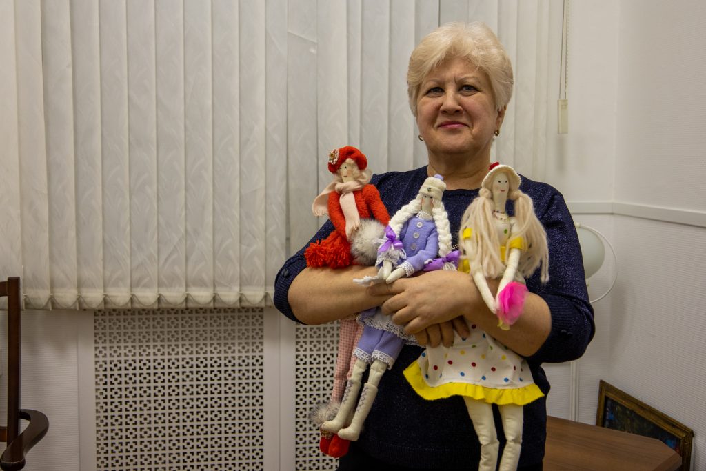 На Мартеновской открылась выставка авторских игрушек