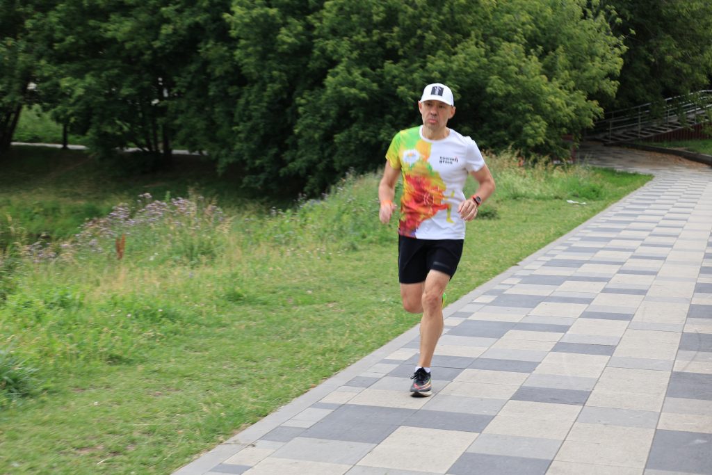 Организатор забегов в Сокольниках дал советы любителям летних пробежек