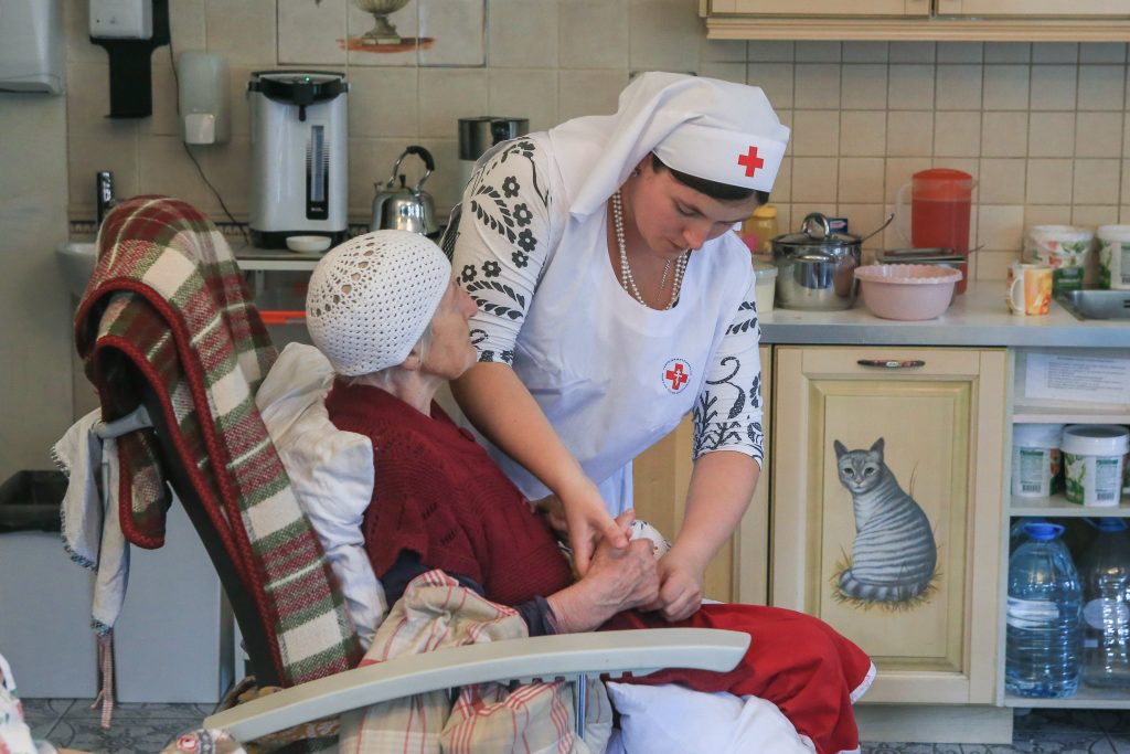 В Преображенском примут дачные дары для одиноких бабушек и дедушек