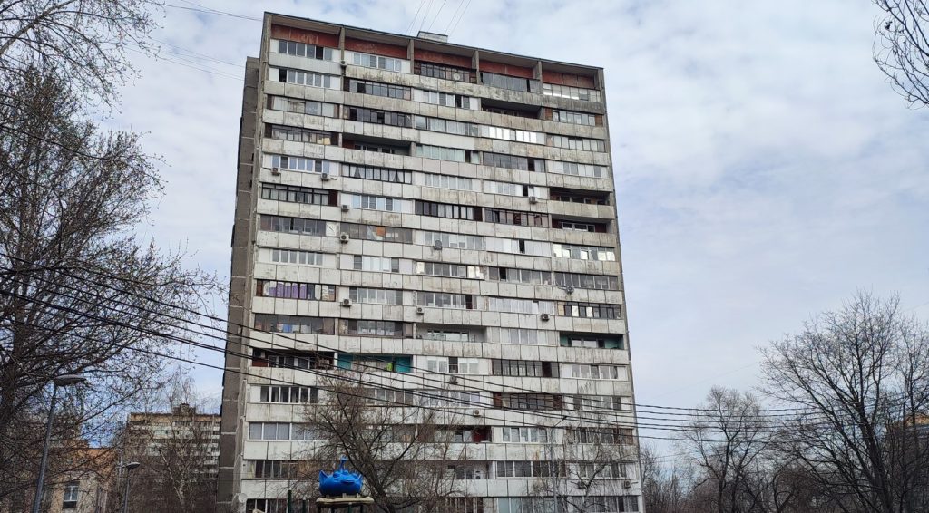 Житель Ивановского зарезал коллегу-айтишника и выбросил с 11-го этажа