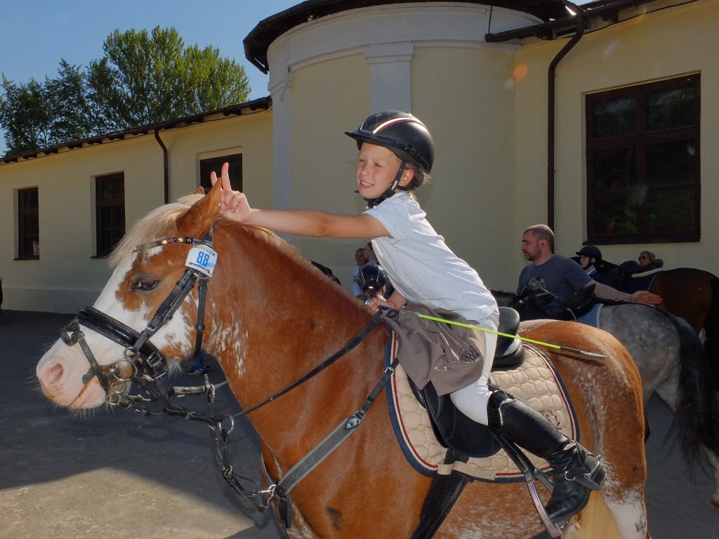 Третьеклассница из ВАО победила на Всероссийском пони-турнире