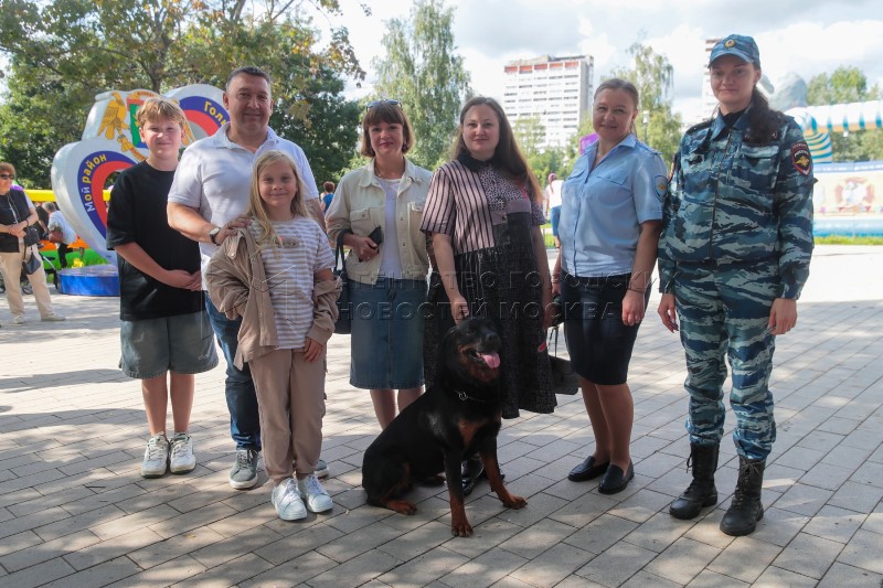 Петр Потапов поздравил жителей Гольяново с Днем железнодорожника