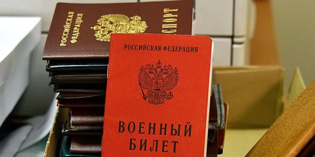 Артист Владимир Девятов встретился с контрактниками в Едином пункте отбора на военную службу в Москве