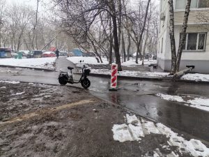 В районе Перово электровелосипедист травмировал 92-летнюю женщину