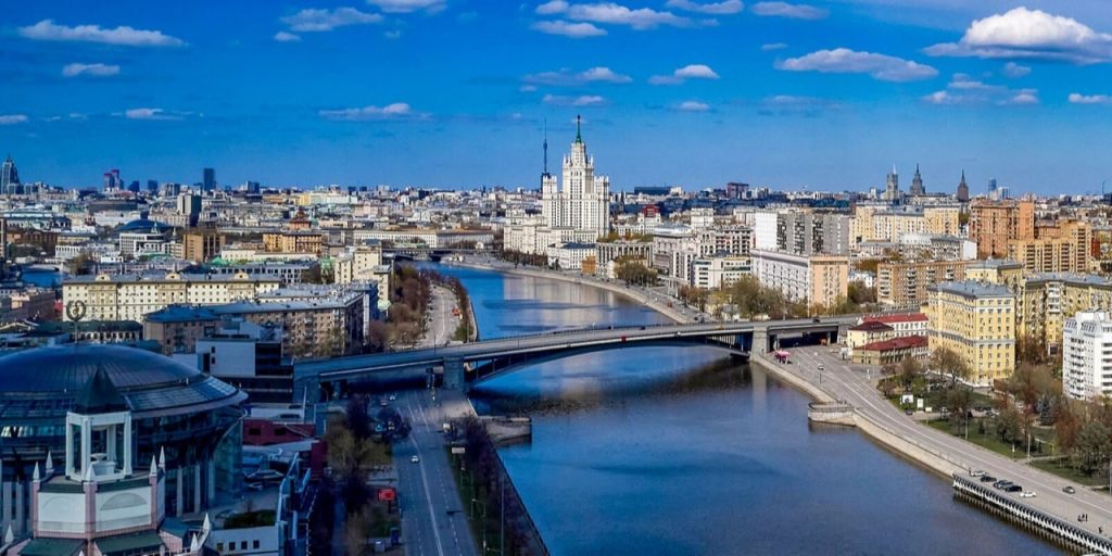 В рамках проекта «Города-герои – города героев» землю с мемориала «Штыки» в Зеленограде передадут в Минск
