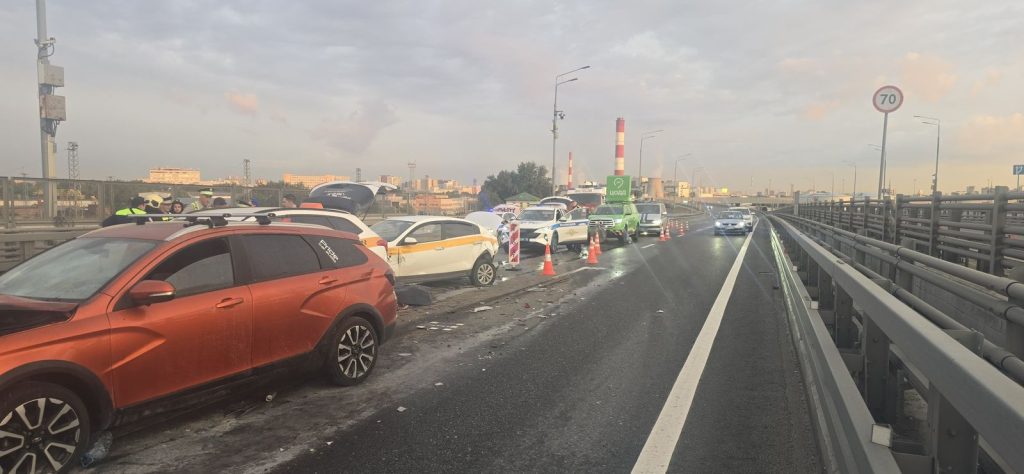 В Перове «Лада» сбила насмерть таксиста, вышедшего из машины