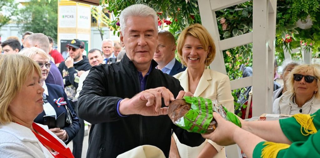 Собянин: Более 1,2 млн гостей посетили фестиваль «Вкусы России» за неделю