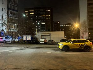 Женщина травмировалась в салоне электробуса на Сокольническом Валу